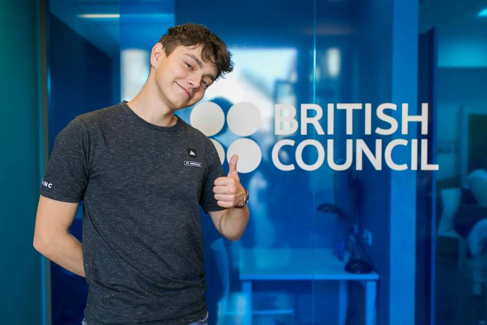 Nauka angielskiego w czasach mediów elektronicznych: vlogger JDabrovsky w British Council w Polsce w 2016 roku. 